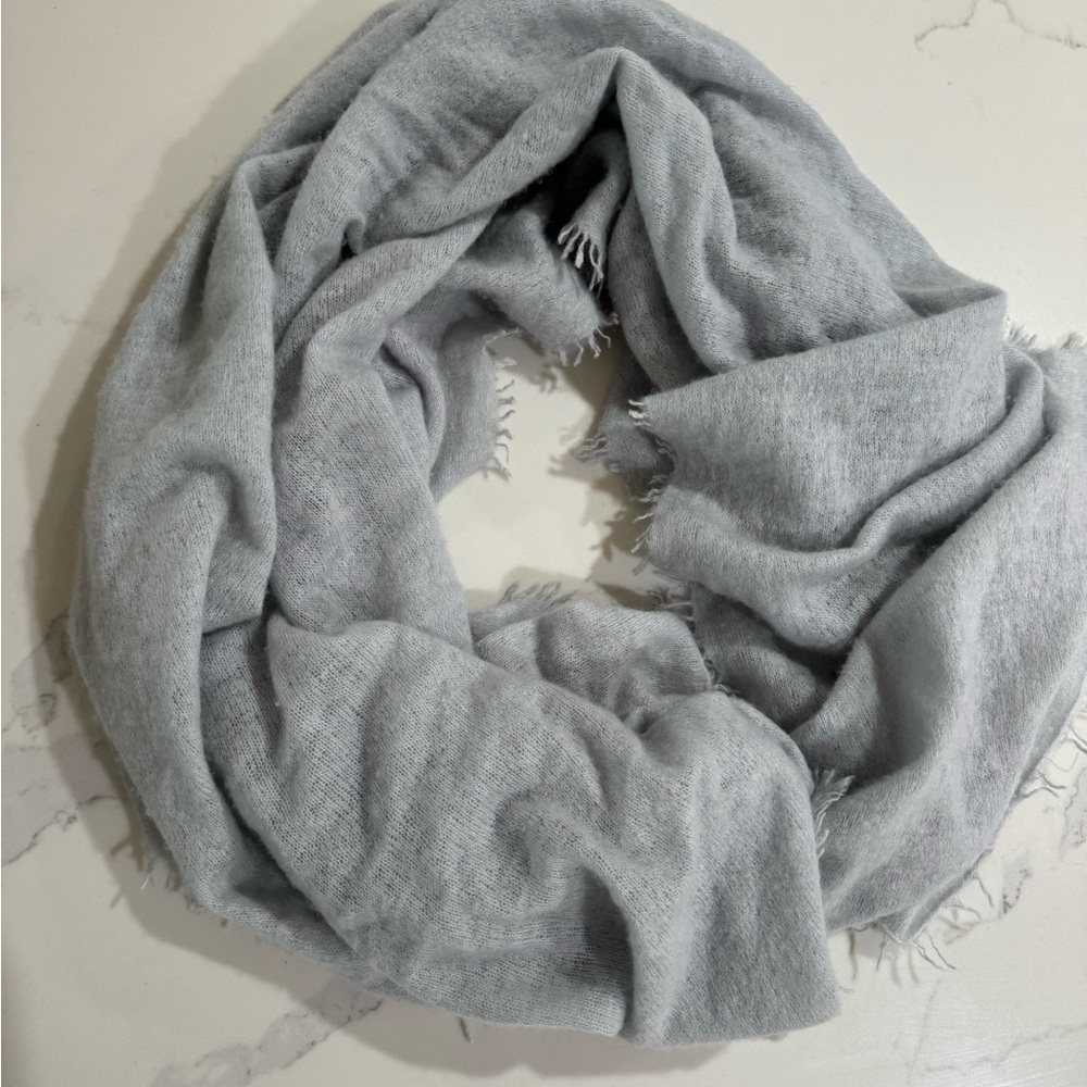 100% Cashmere Scarf